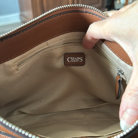 Chaps crossbody purse - Picture 3 of 5